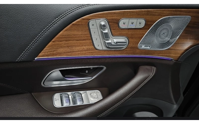 Mercedes-Benz GL AMG * МАСАЖИ * ПОДРЕВИ * ОБДУХВАНЕ - автомобили, коли, обяви за нови и употребявани 13