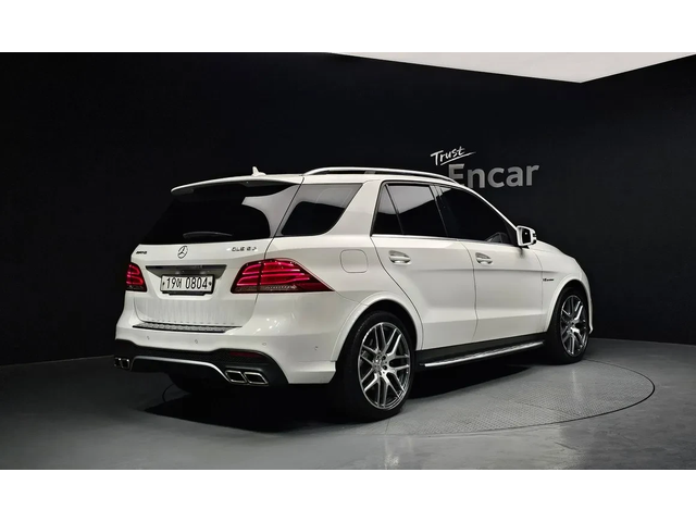 Mercedes-Benz GLE 63 AMG HARMAN* ОБДУХ* PANO* TV* ЩОРИ* КРАЙНА ЦЕНА - автомобили, коли, обяви за нови и употребявани 2