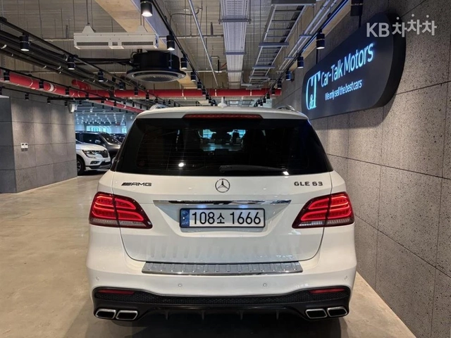 Mercedes-Benz GLE 63 AMG 4MATIC * КРАЙНА ЦЕНА* FULL * EKPAHИ* - автомобили, коли, обяви за нови и употребявани 3