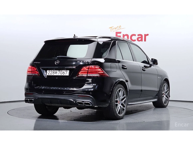 Mercedes-Benz GLE 63 S AMG 4MATIC* HARMAN/KARDON* 360 CAM* ПАНО* 3X TV* ОБДУХ - автомобили, коли, обяви за нови и употребявани 3