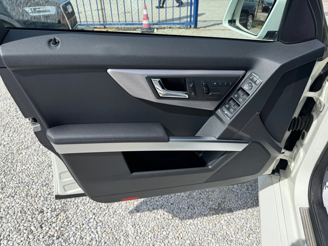 Mercedes-Benz GLK -320CDI-NAVI-XENON-KOJA-PANORAMA-PODGREV - автомобили, коли, обяви за нови и употребявани 7