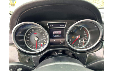 mercedes-benz-gls-4-7l-8-all-wheel-drive - 4