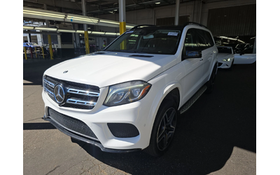 mercedes-benz-gls-500 - 0