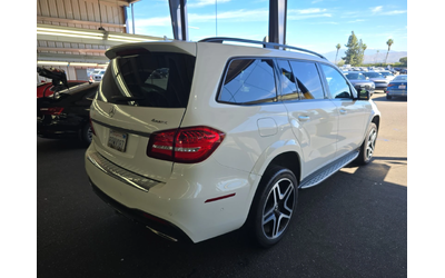 mercedes-benz-gls-500 - 1