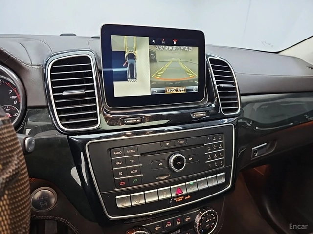 Mercedes-Benz GLS 500 4MATIC* КОЖА* ПОДГРЕВ* ОБДУХВ* BURMASTER* PANO* 36 - автомобили, коли, обяви за нови и употребявани 9