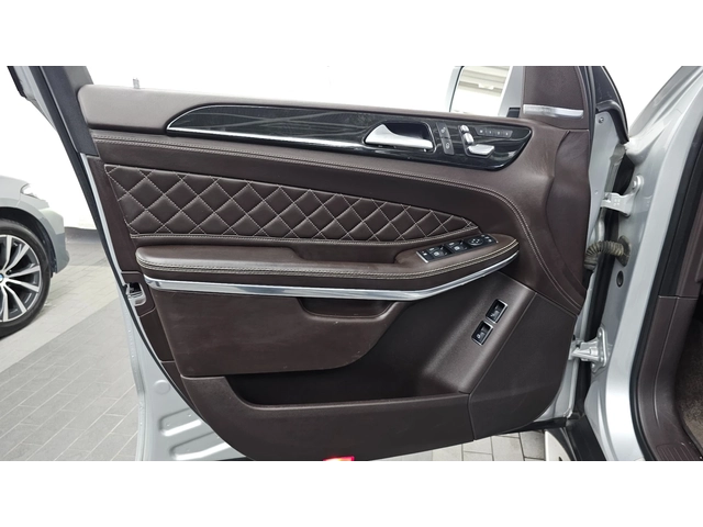 Mercedes-Benz GLS 500 GLS 500 4MATIC | 360  камера| Soft Close| Обдухван - автомобили, коли, обяви за нови и употребявани 8