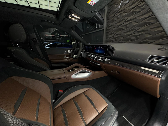 Mercedes-Benz GLS 63 AMG 4Matic+ Burmester* Pano* Lift* 7 seats - автомобили, коли, обяви за нови и употребявани 10