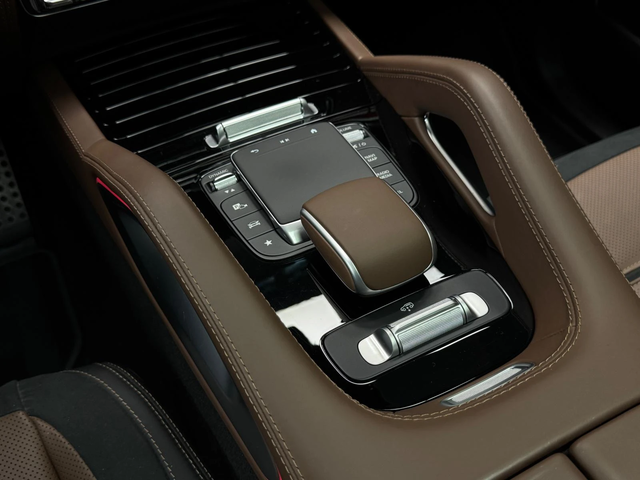 Mercedes-Benz GLS 63 AMG 4Matic+ Burmester* Pano* Lift* 7 seats - автомобили, коли, обяви за нови и употребявани 12