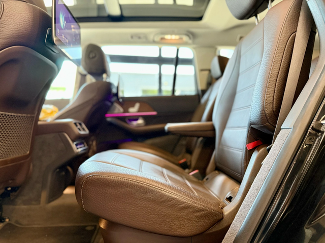 Mercedes-Benz GLS580 TwoTone* Maybach* TV* Масаж* Обдухване* ЛИЗИНГ* - автомобили, коли, обяви за нови и употребявани 12