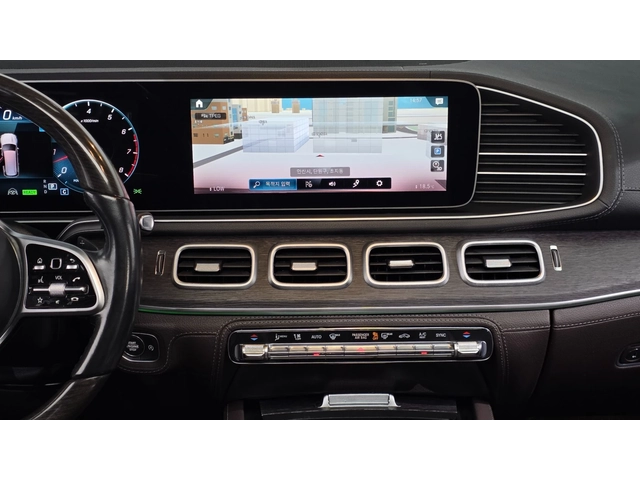 Mercedes-Benz GLS580 GLS 580 4MATIC | HUD | 360  камера | Масаж - автомобили, коли, обяви за нови и употребявани 16