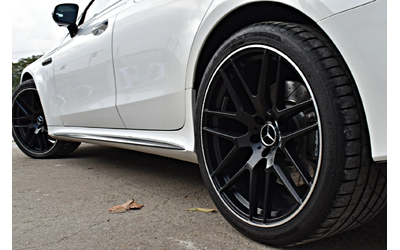 mercedes-benz-gt - 1