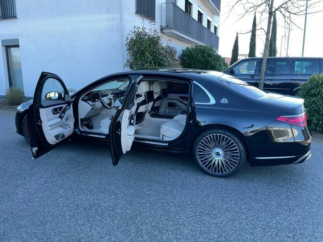 Mercedes-Benz Maybach 4M AMG Lang - автомобили, коли, обяви за нови и употребявани 7