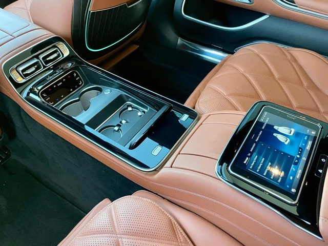 Mercedes-Benz Maybach S 680 4Matic - автомобили, коли, обяви за нови и употребявани 12