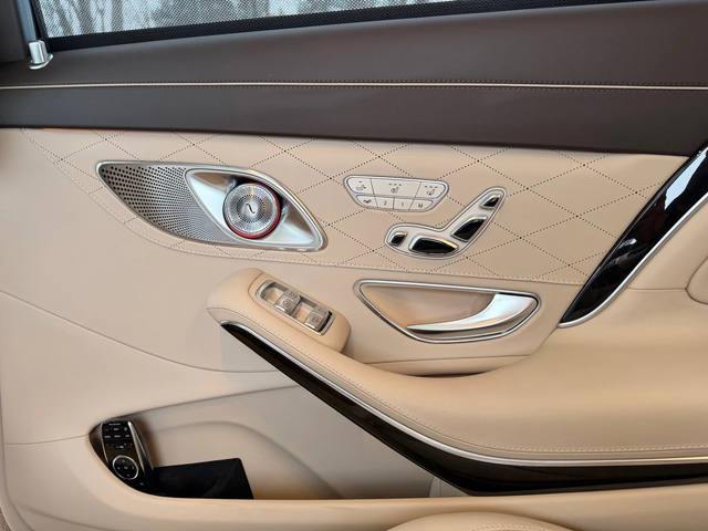 Mercedes-Benz Maybach S 560 / 4-MATIC - автомобили, коли, обяви за нови и употребявани 12