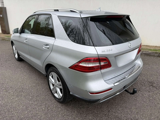 Mercedes-Benz ML 250 CDI - автомобили, коли, обяви за нови и употребявани 4