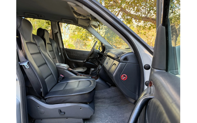 Mercedes-Benz ML 270 Автоматик* Автопилот* Ел Седалки* Кожа* ТОП - автомобили, коли, обяви за нови и употребявани 14