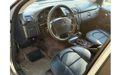 Mercedes-Benz ML 270 Автоматик* Автопилот* Ел Седалки* Кожа* ТОП - автомобили, коли, обяви за нови и употребявани 9