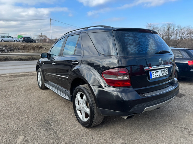 Mercedes-Benz ML 320 НА ПРУЖИНИ  ТОП/Собствен лизинг! 100% Одобрение - автомобили, коли, обяви за нови и употребявани 6