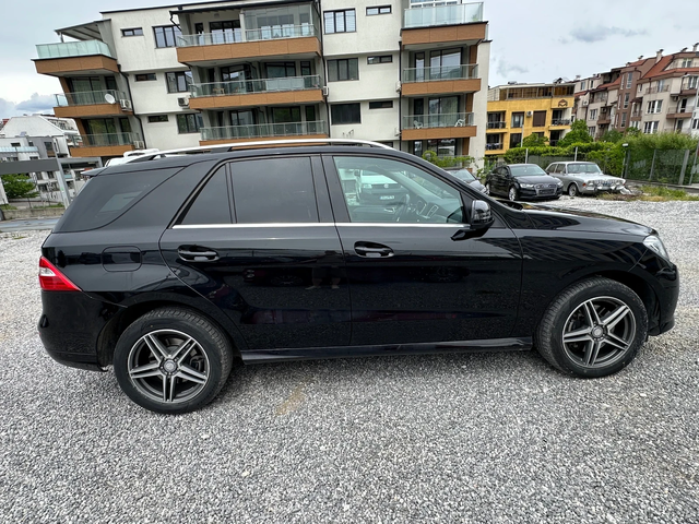 Mercedes-Benz ML 350 AMG * 360 Камера* Вакум* Реални КМ* НОВИ ГУМИ - автомобили, коли, обяви за нови и употребявани 3