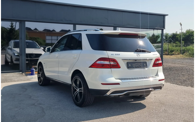 Mercedes-Benz ML 350 Panorama* AMG* Keyless* Distronic* Camera* - автомобили, коли, обяви за нови и употребявани 6