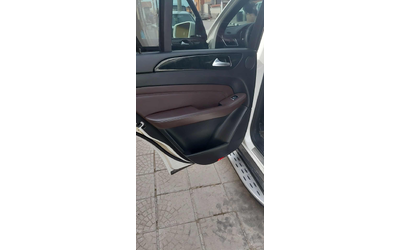 Mercedes-Benz ML 350, 2012 г., 220 км, 258 к.с. - автомобили, коли, обяви за нови и употребявани 8