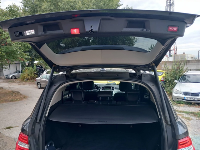 Mercedes-Benz ML 350 -PREMIUM-AMG PACKET - автомобили, коли, обяви за нови и употребявани 3