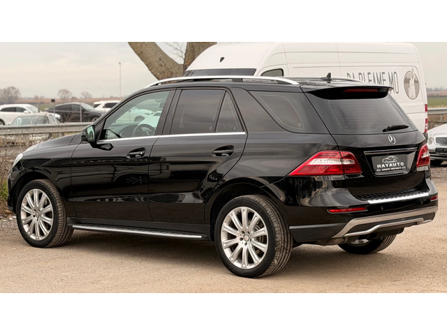 Mercedes-Benz ML 350 BlueTEC= 4Matic= Sport= 3xTV= Distronic= Camera= - автомобили, коли, обяви за нови и употребявани 6