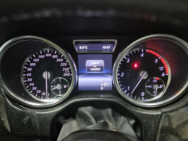 Mercedes-Benz ML 350 BlueTec* 360View* Подгрев* Пано - автомобили, коли, обяви за нови и употребявани 7