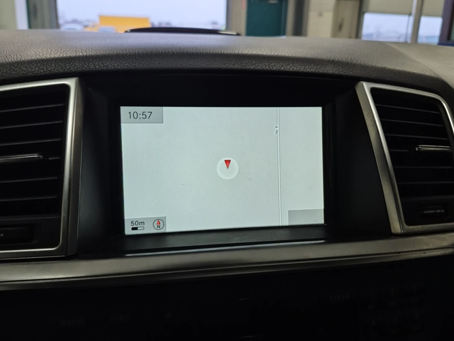 Mercedes-Benz ML 350 BlueTec* 360View* Подгрев* Пано - автомобили, коли, обяви за нови и употребявани 8