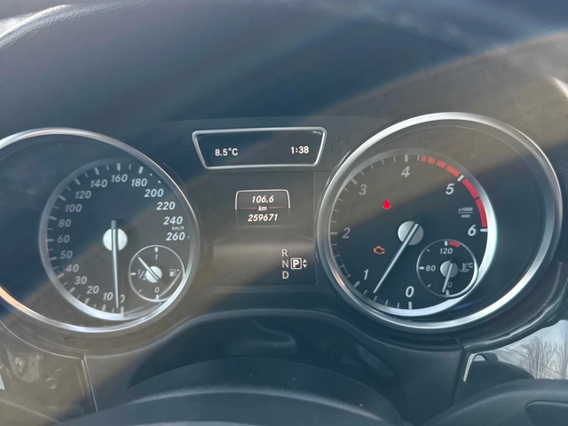 Mercedes-Benz ML 350 BlueTec* Harman/Kardon* 360View* Подгрев* Пано - автомобили, коли, обяви за нови и употребявани 7