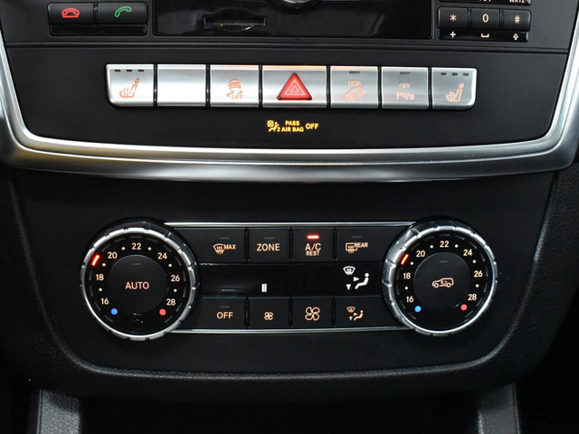 Mercedes-Benz ML 350 d* AMG-pack* Bluetec* H/K* Подгреви* Пано* Камера* - автомобили, коли, обяви за нови и употребявани 11