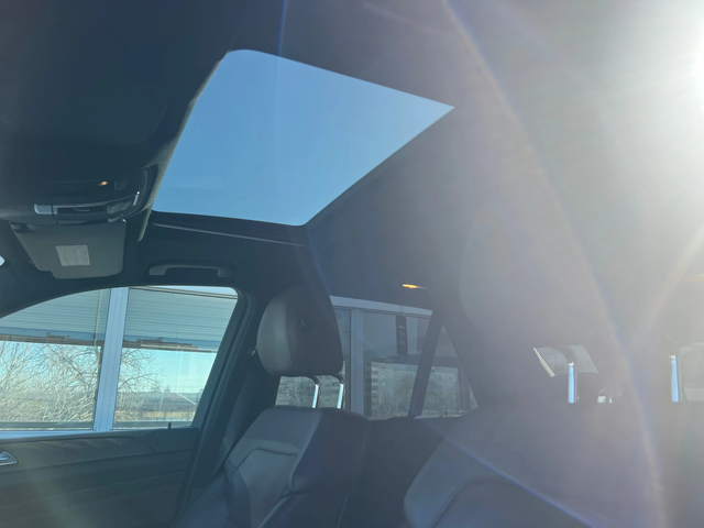 Mercedes-Benz ML 350 AMG - автомобили, коли, обяви за нови и употребявани 12