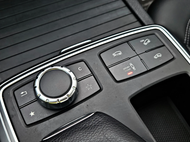 Mercedes-Benz ML 350 AMG/SPORT/GERMANY/PANORAMA/AIRMATIC/AUTO HOLD/LIZI - автомобили, коли, обяви за нови и употребявани 12