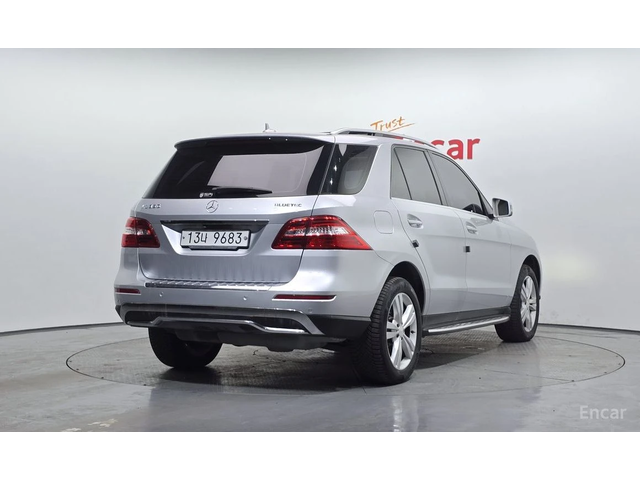 Mercedes-Benz ML 350 4MATIC* BLUETEC* ПОДГРЕВ* ОБДУХВАНЕ* ПАНОРАМА - автомобили, коли, обяви за нови и употребявани 3