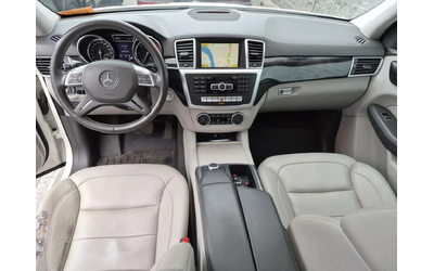 Mercedes-Benz ML 350 BLUETEC * HARMAN/KARDON* PANORAMA* - автомобили, коли, обяви за нови и употребявани 9