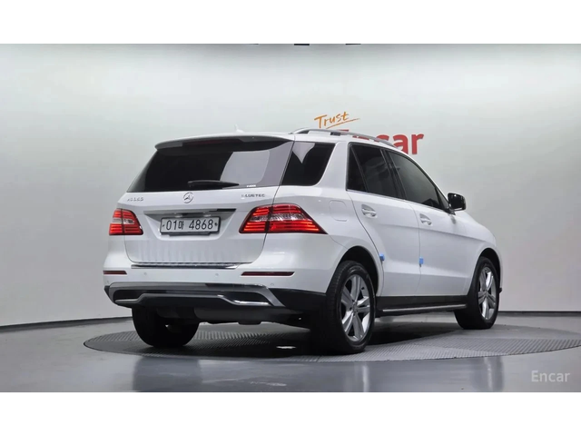Mercedes-Benz ML 350 * BLUETEC * ТЕЛЕВИЗОРИ * ОБДУХВАНЕ * PANO * АВТОКР - автомобили, коли, обяви за нови и употребявани 1