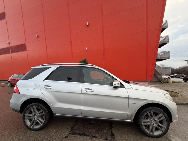 Mercedes-Benz ML 350 AMG* LED* ТЕГЛИЧ* НА* ПРУЖИНИ - автомобили, коли, обяви за нови и употребявани 3