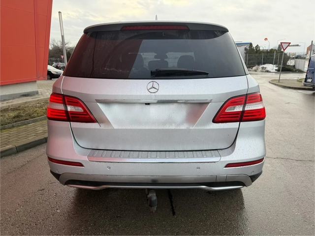 Mercedes-Benz ML 350 AMG* LED* ТЕГЛИЧ* НА* ПРУЖИНИ - автомобили, коли, обяви за нови и употребявани 5