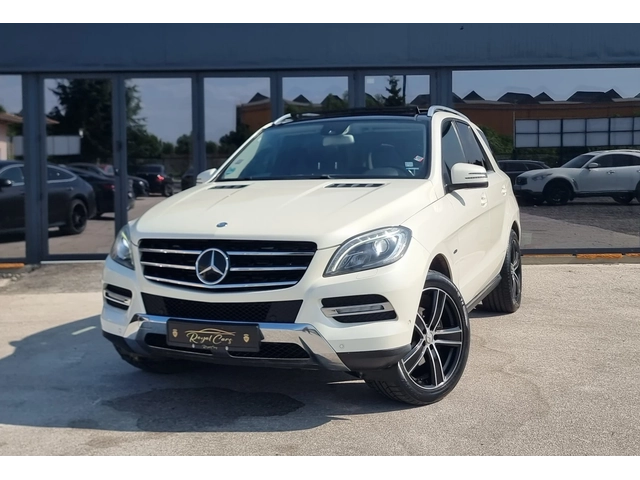 Mercedes-Benz ML 350 Panorama* AMG* Keyless* Distronic* Camera* - автомобили, коли, обяви за нови и употребявани 0