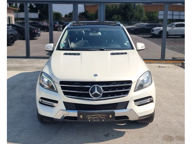 Mercedes-Benz ML 350 Panorama* AMG* Keyless* Distronic* Camera* - автомобили, коли, обяви за нови и употребявани 1