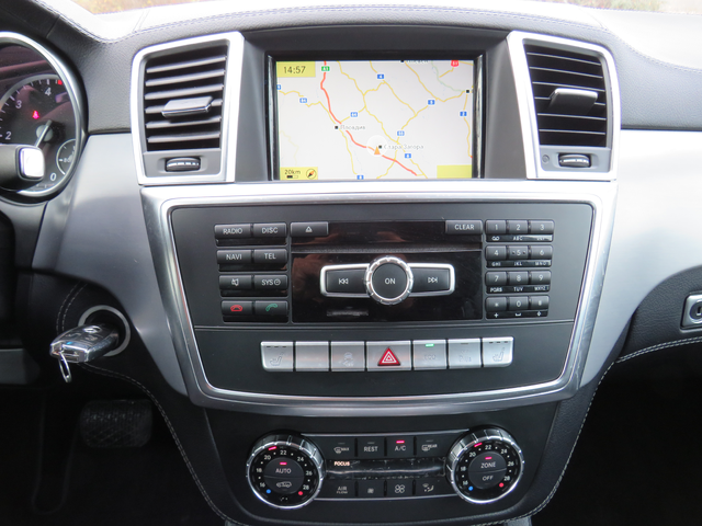 Mercedes-Benz ML 350 * AMG-PACK DISTRONIC+ РЕГИСТРИРАН* - автомобили, коли, обяви за нови и употребявани 16