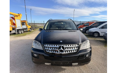 mercedes-benz-ml-420 - 1
