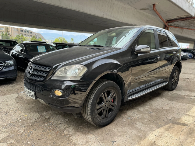 Mercedes-Benz ML 500 5.0i-FULL-на пружини - автомобили, коли, обяви за нови и употребявани 0