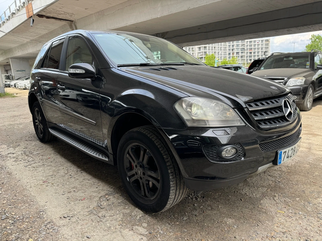 Mercedes-Benz ML 500 5.0i-FULL-на пружини - автомобили, коли, обяви за нови и употребявани 1