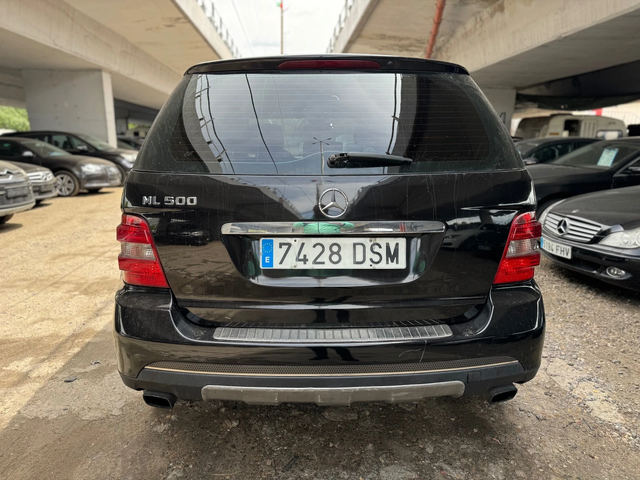 Mercedes-Benz ML 500 5.0i-FULL-на пружини - автомобили, коли, обяви за нови и употребявани 4