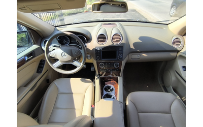 Mercedes-Benz ML 500 AMG-pack Facelift - автомобили, коли, обяви за нови и употребявани 8