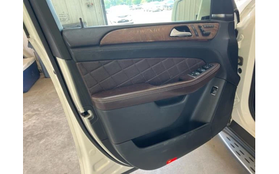 Mercedes-Benz ML 550 DESIGNO* AMG* HARMAN* KEYLESS GO* ПОДГРЕВ* КАМЕРА - автомобили, коли, обяви за нови и употребявани 12