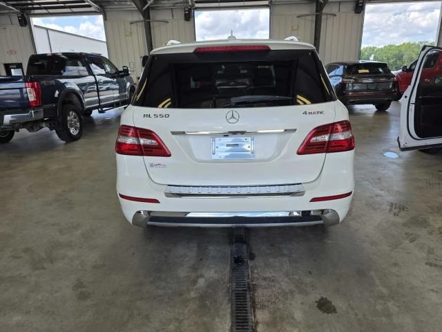 Mercedes-Benz ML 550 DESIGNO* AMG* HARMAN* KEYLESS GO* ПОДГРЕВ* КАМЕРА - автомобили, коли, обяви за нови и употребявани 4