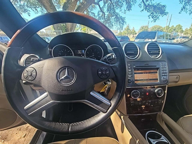 Mercedes-Benz ML 550 4MATIC* 5.5 388* ТОП СЪСТОЯНИЕ* - автомобили, коли, обяви за нови и употребявани 6