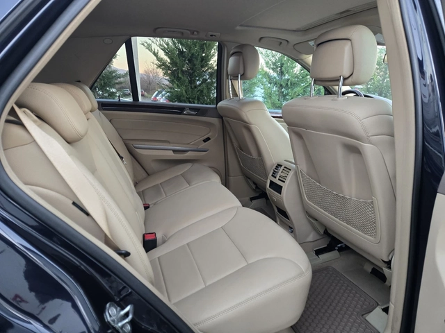 Mercedes-Benz ML 550 5.5i-388кс= AMG LINE= 4MATIC= KEYLESS= ШИБЕДАХ - автомобили, коли, обяви за нови и употребявани 13